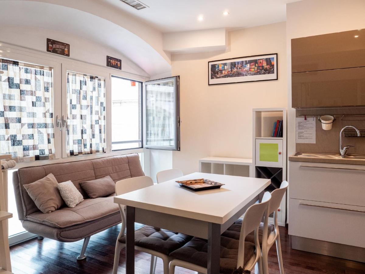 The Best Rent - Modern Duomo Apartment Милано Екстериор снимка